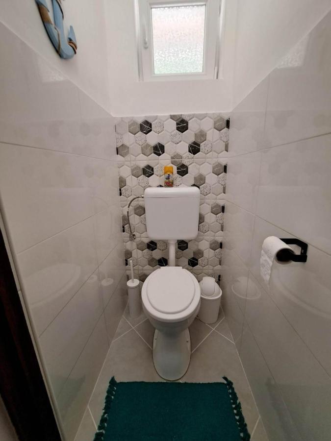 Milla Apartmanok Eger Eksteriør billede